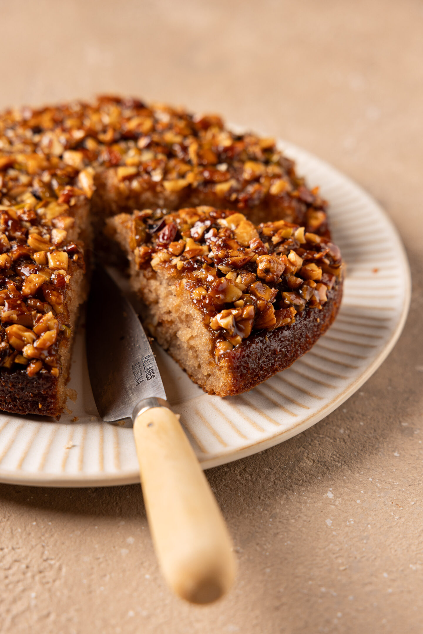 torta rovesciata alla frutta secca